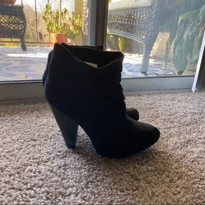 Chinese Laundry Slouched Bootie. Barely Worn